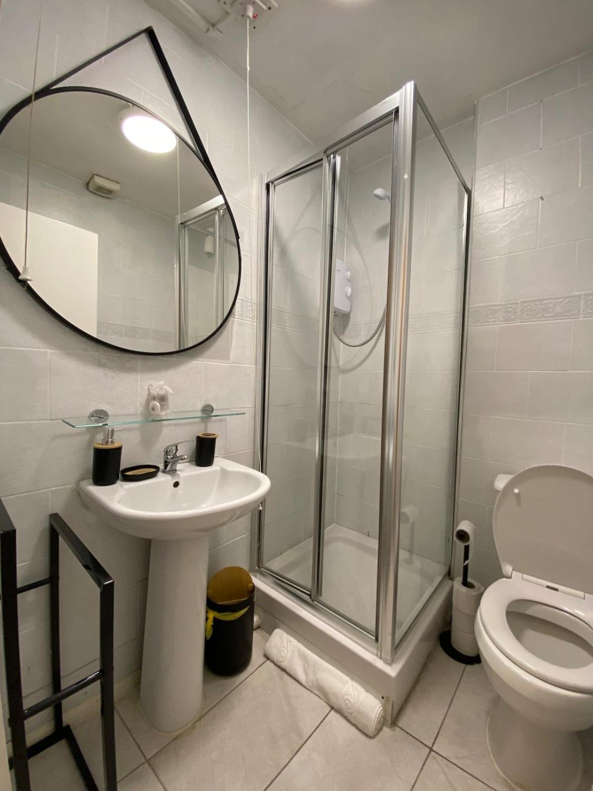 Modern Flat In Apartament Londra